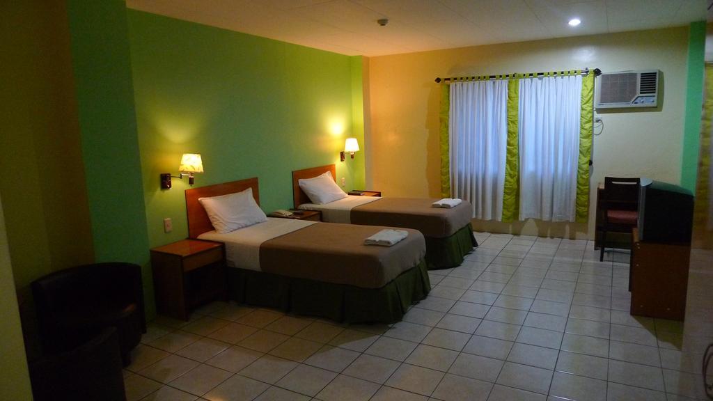 Sequoia Inn Davao Quarto foto