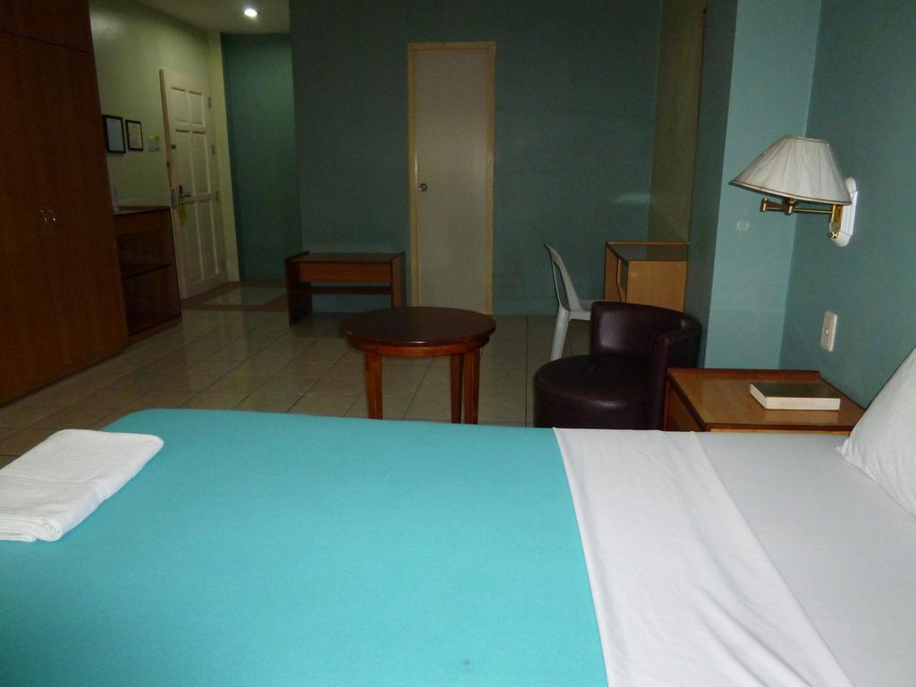 Sequoia Inn Davao Quarto foto